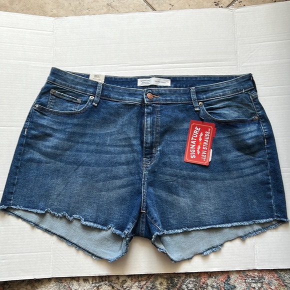 Pants - Signature Levi Strauss brand new